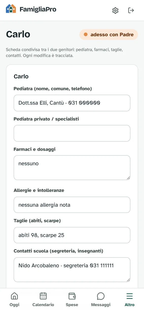 Scheda del figlio condivisa: pediatra, farmaci, allergie, taglie, contatti della scuola